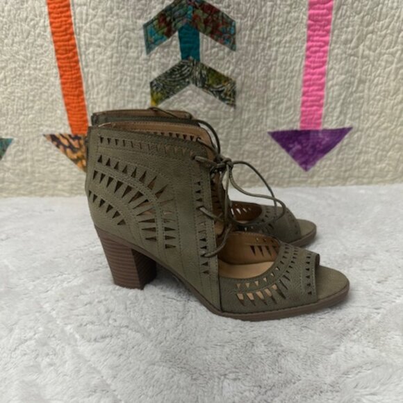 Maurices Carmen Lace Up Open Toe Heels Size 7.5 - Picture 1 of 9